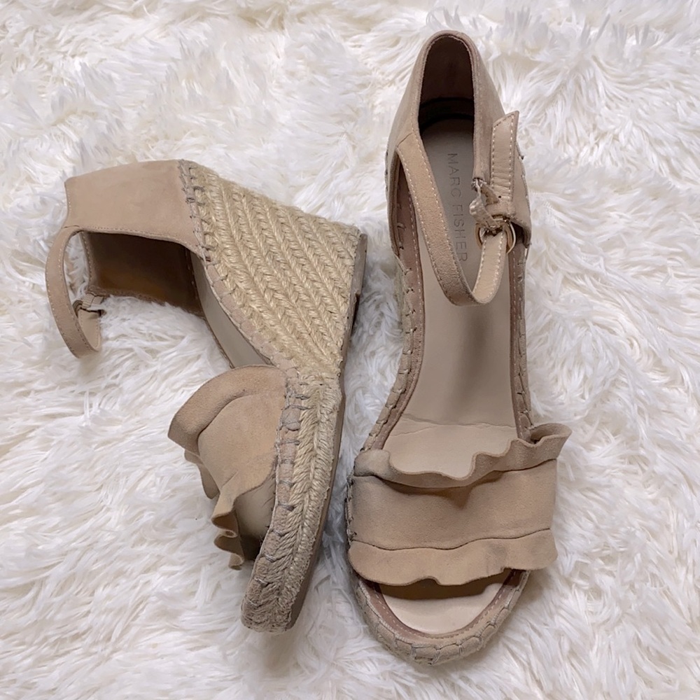 Marc Fisher Beige Ruffle Espadrille Wedge Sandals Size 8.5